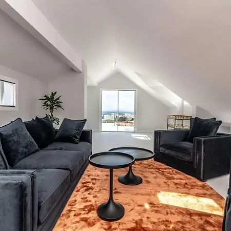 Villa The Boasts Of Extravagance And Luxury *