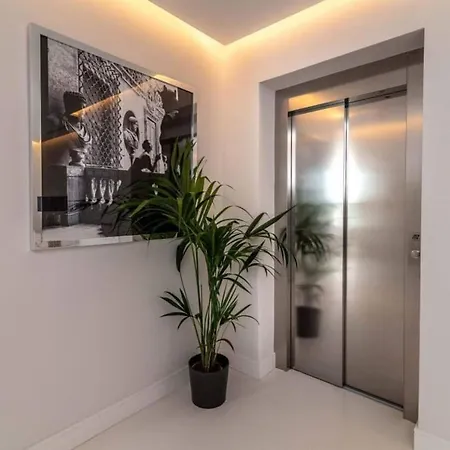 The Boasts Of Extravagance And Luxury * Marbella